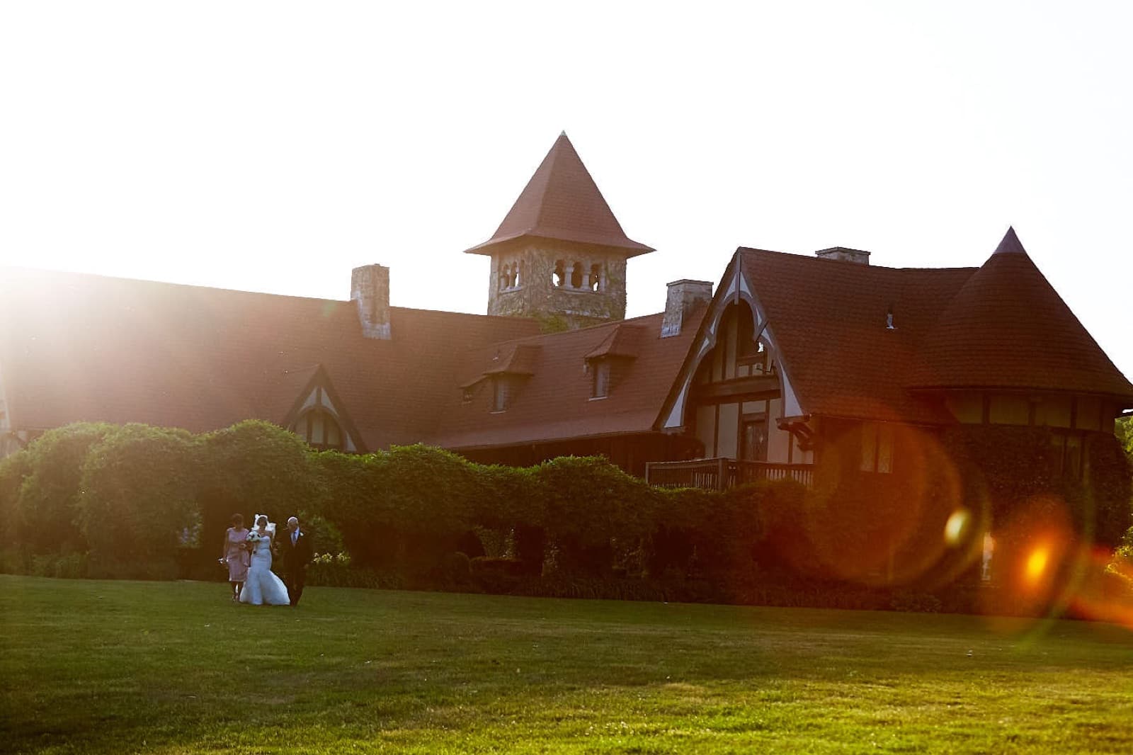 NYC Wedding Cost by Borough: Manhattan vs Brooklyn vs Queens